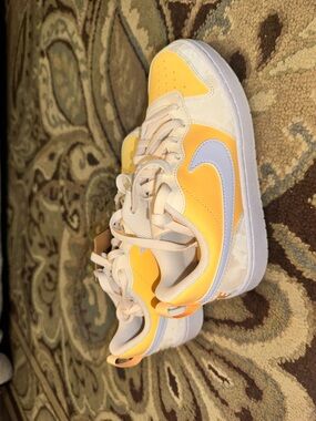 Nike Court Borough Low Recraft Size 5Y (Women's 6.5)